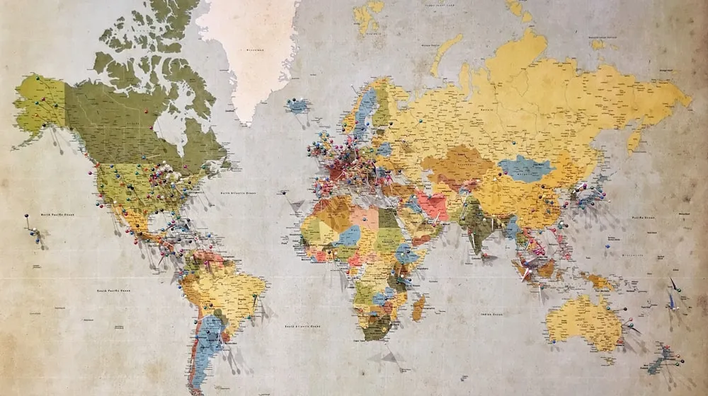 Marketer applying geo targeting strategies inside Google Ads