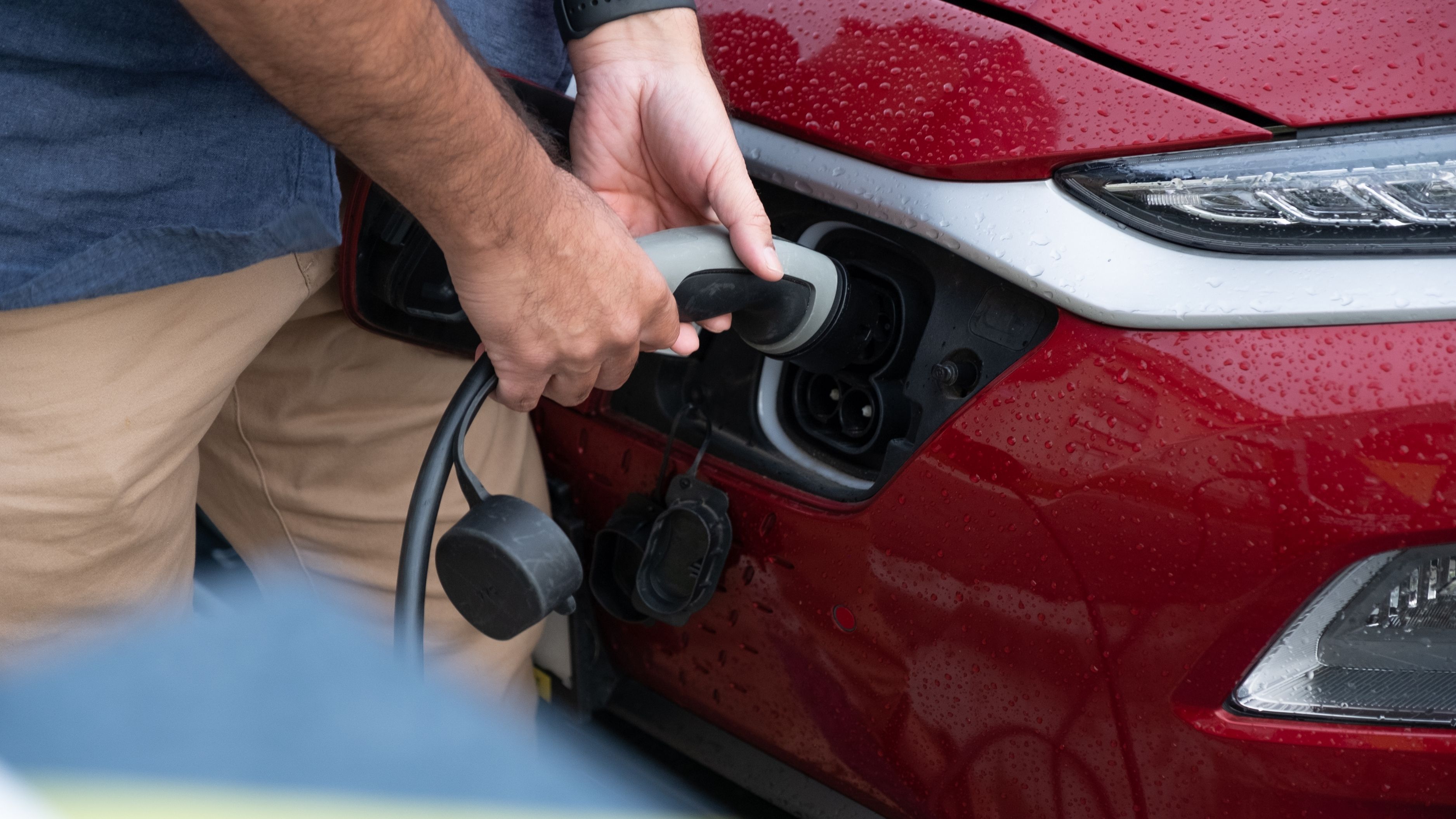 How to Choose the Right Ev Charger for Your Car and Garage