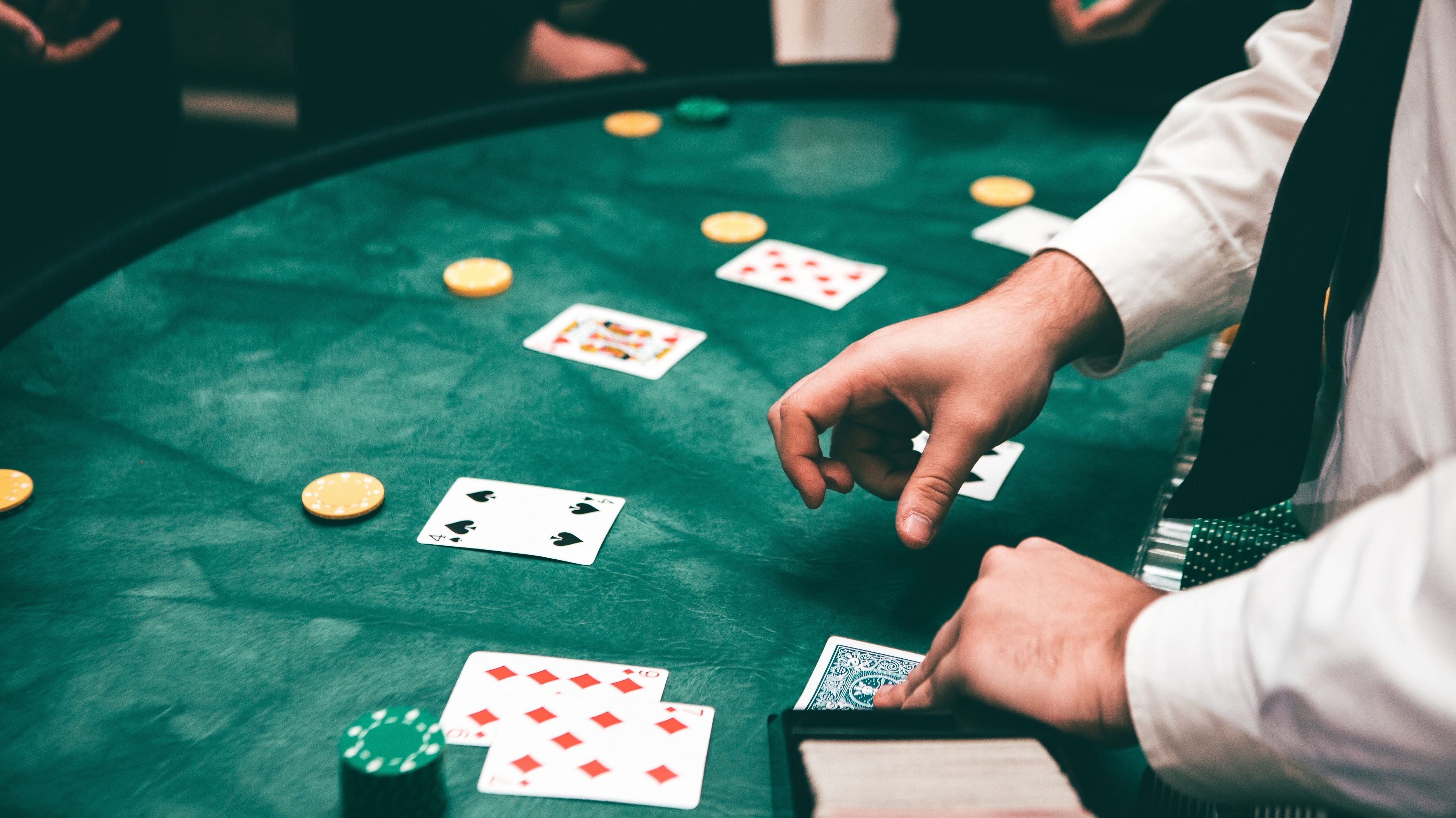 What Is Dutching and How Can It Reduce Your Betting Risk?