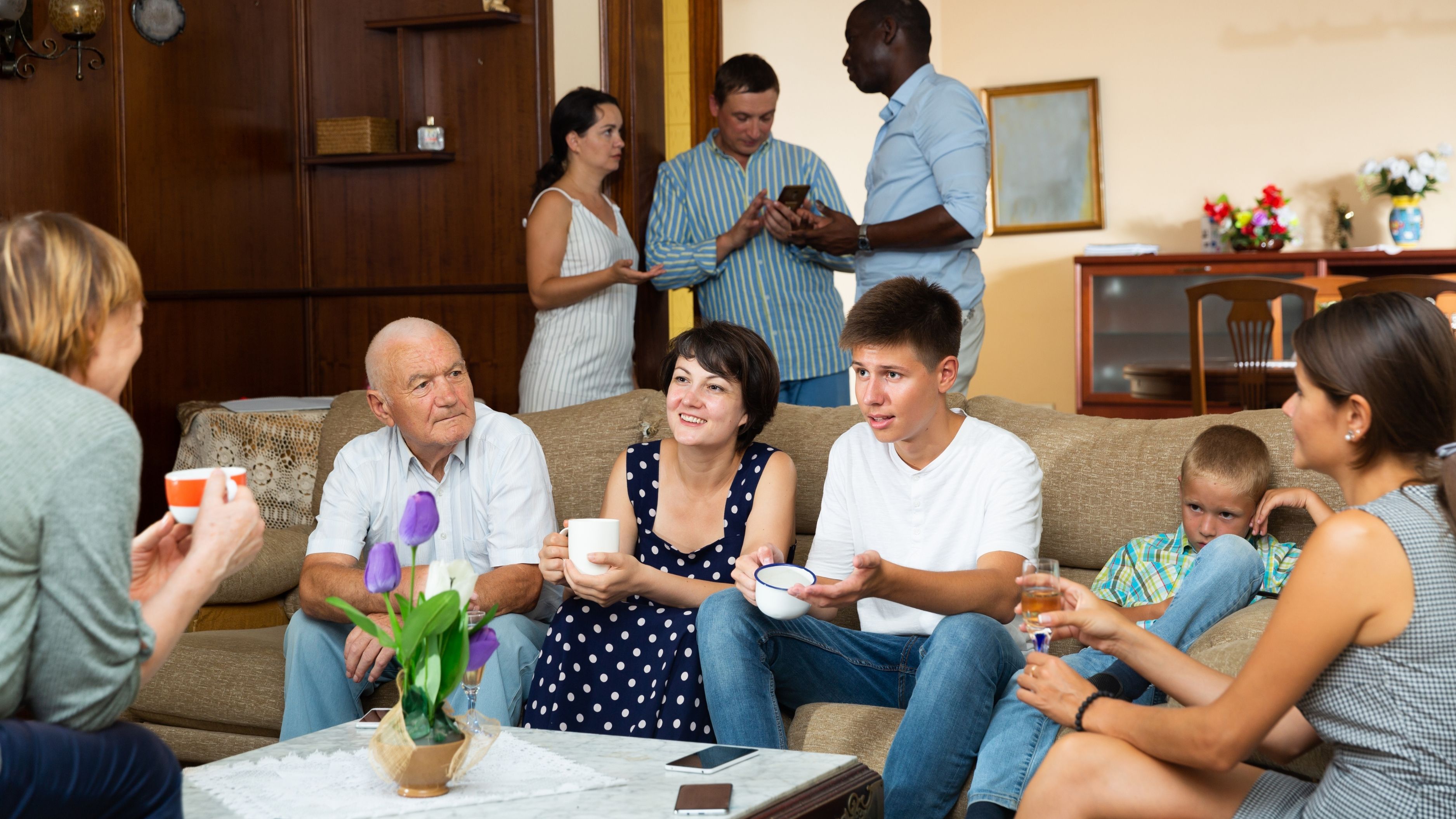 What Are the Benefits of Family Meetings and How to Run Them?