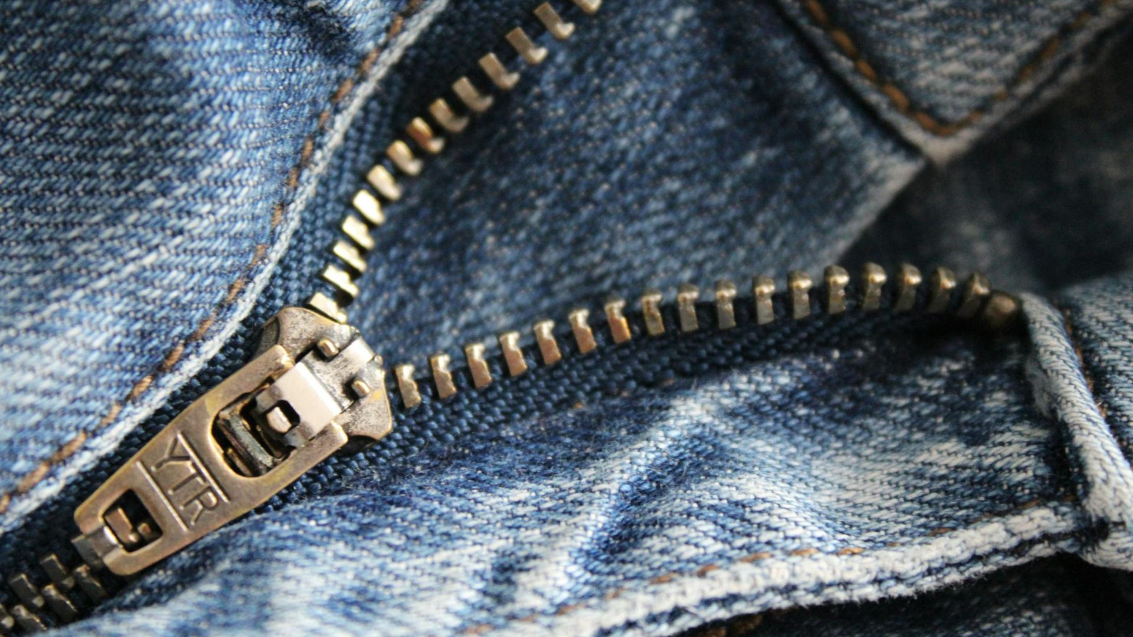 Fixing a Broken Zipper: 3 Methods That Actually Work