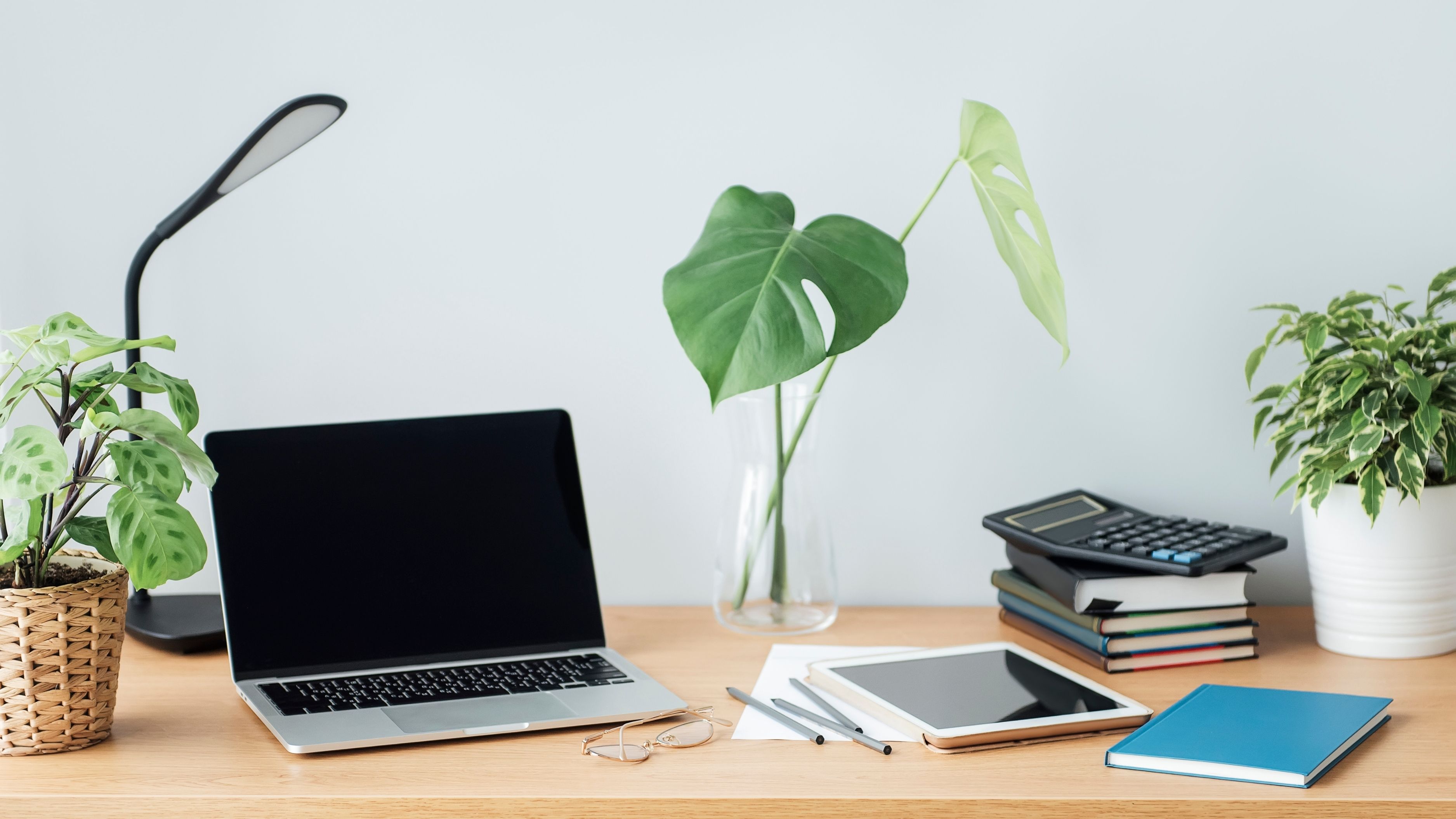 How to Set Up a Home Workspace That Doesn't Make You Miserable