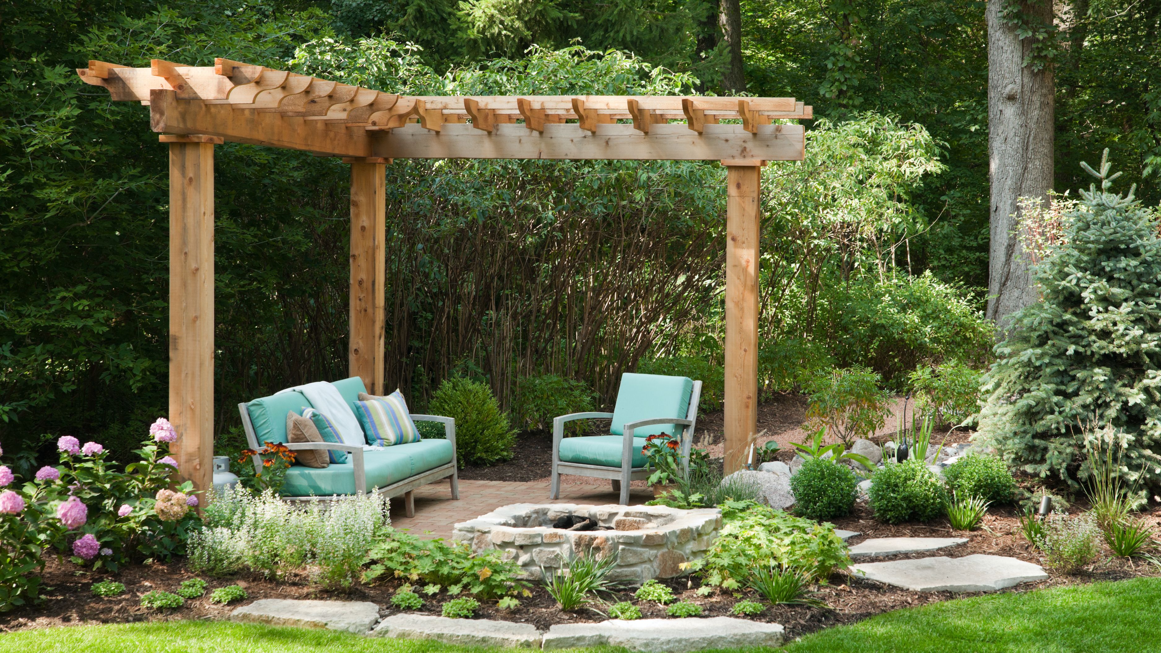 How to Design an Outdoor Living Space You'll Actually Use Year-Round