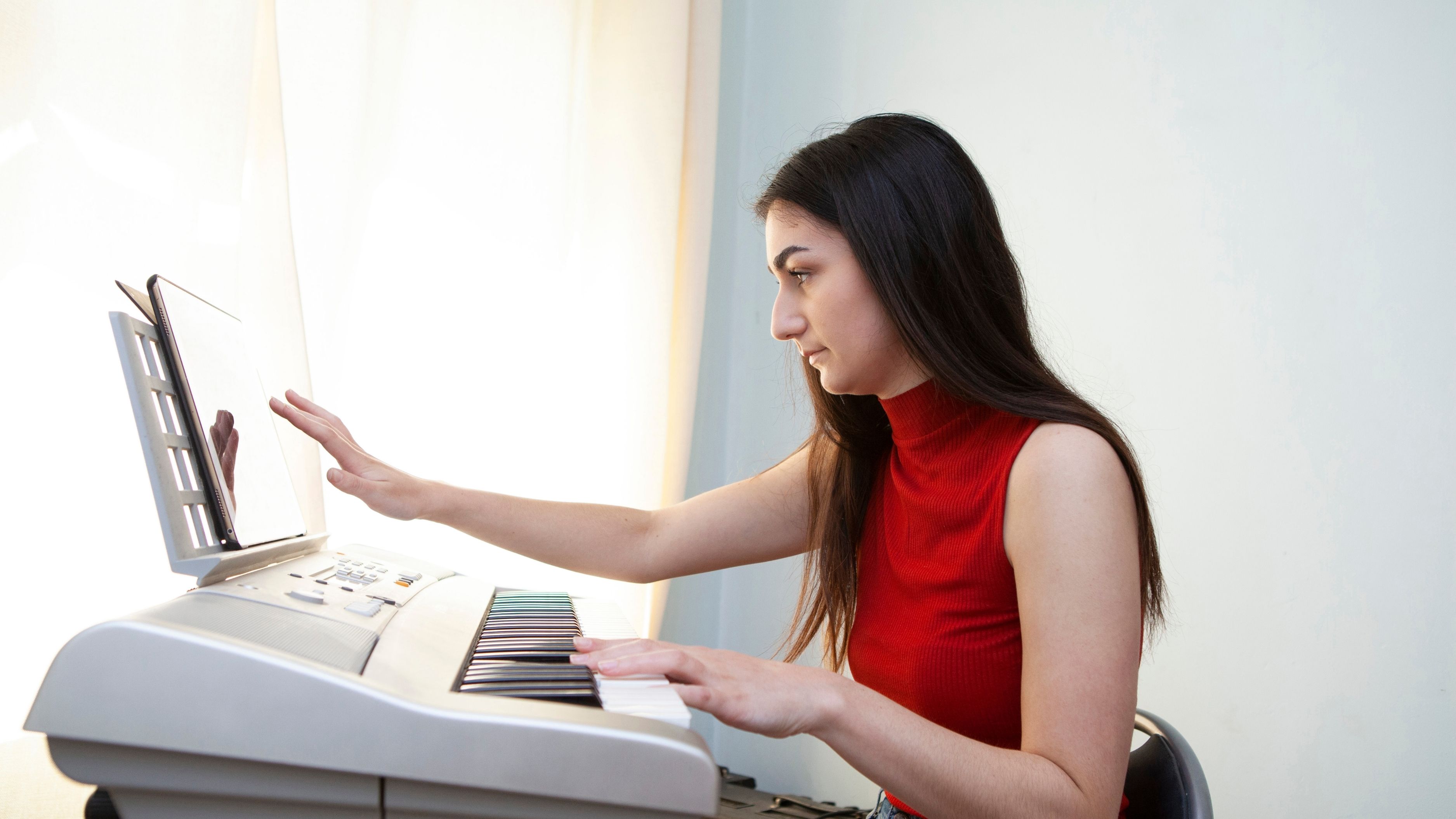 What Are the Top 10 Piano Apps That Teach You to Play Fast?