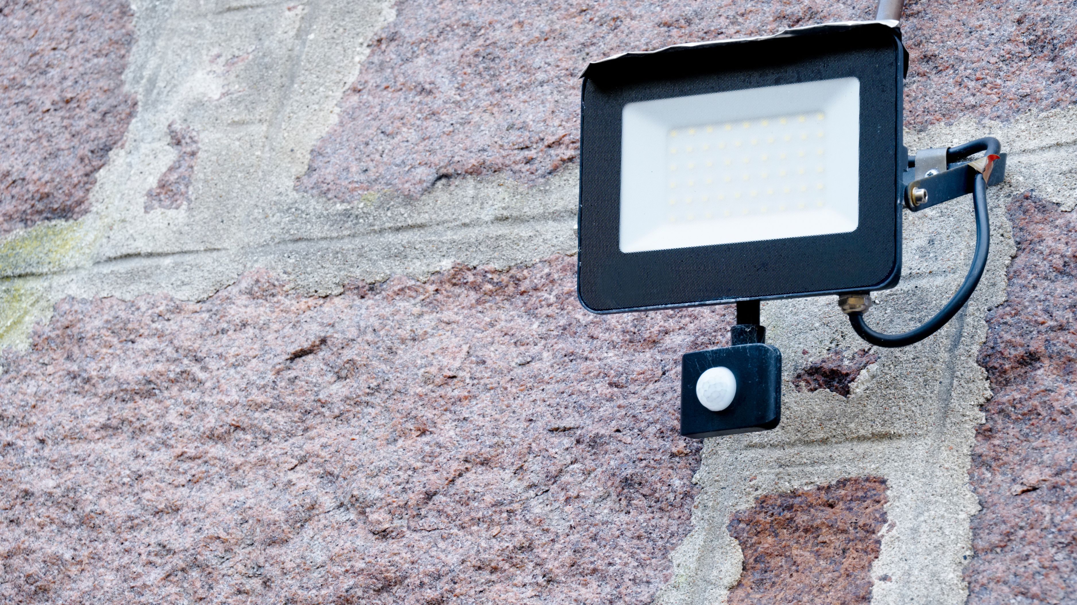 How to Set Up Smart Outdoor Lighting That Actually Deters Intruders