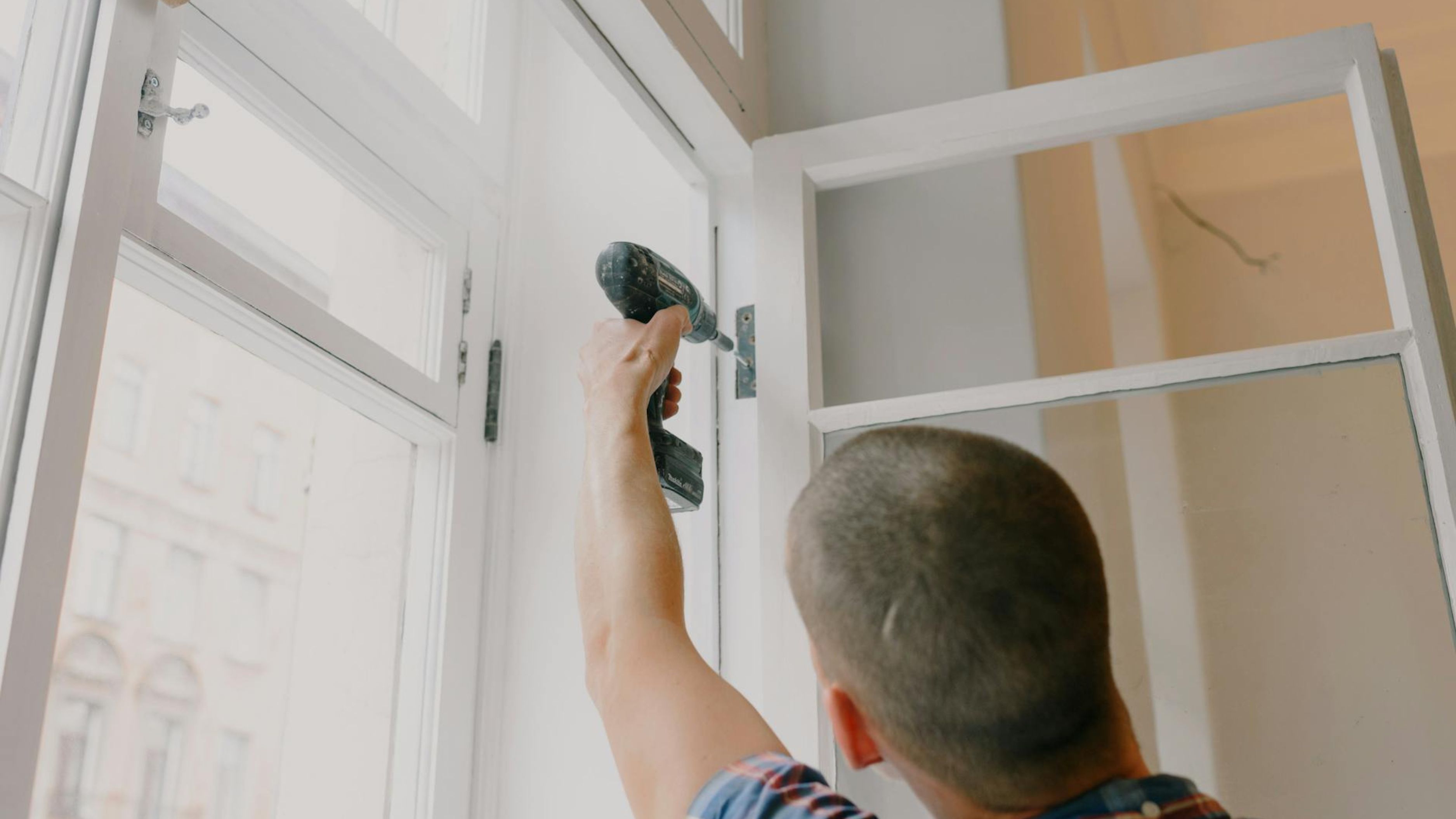 Can You Really Restore Old Window Frames to Look Like New?
